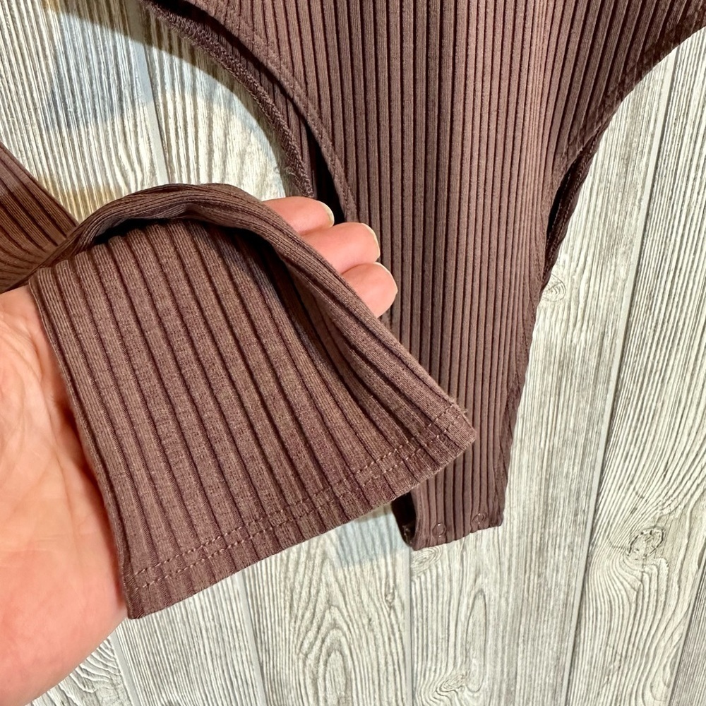 NEW! WILFRED FREE MOCHA BROWN Ribbed Long Sleeve Bodysuit Womens Size Small - Picture 2 of 11